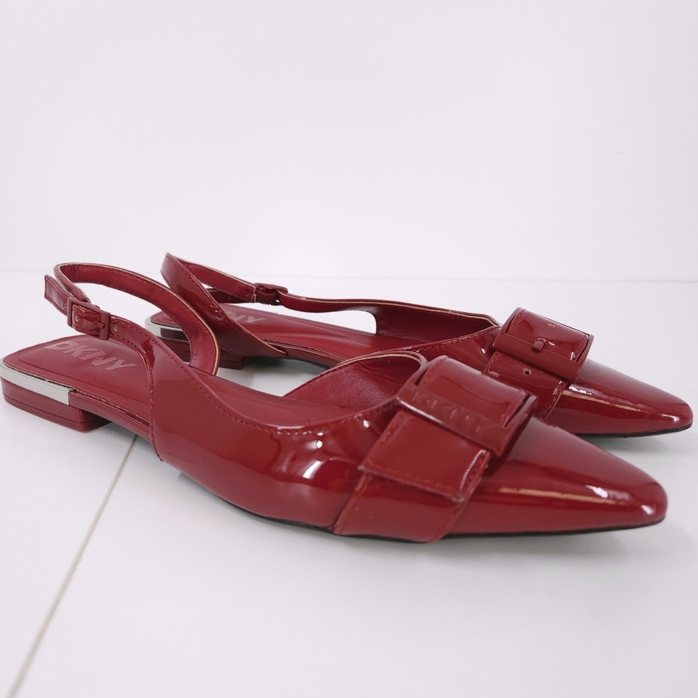 DKNY Clemma Pointed Toe Buckle Strappy Red Flats Cushioned Womens Size 8 M